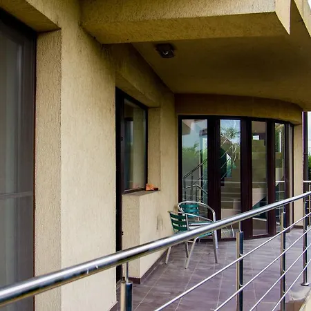 Vila With Balcony And Parking 1