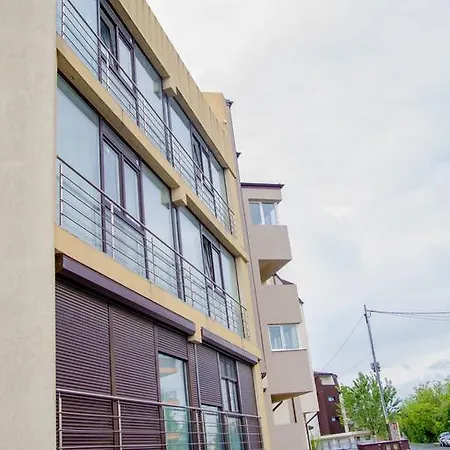 Daire Vila With Balcony And Parking 1 *