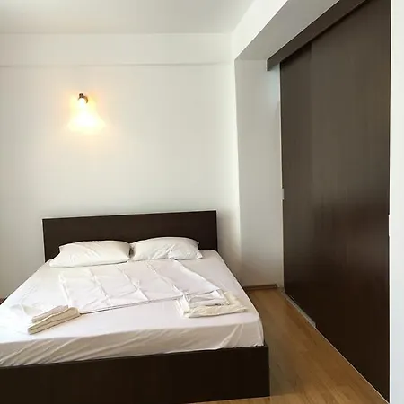 Vila With Balcony And Parking 1